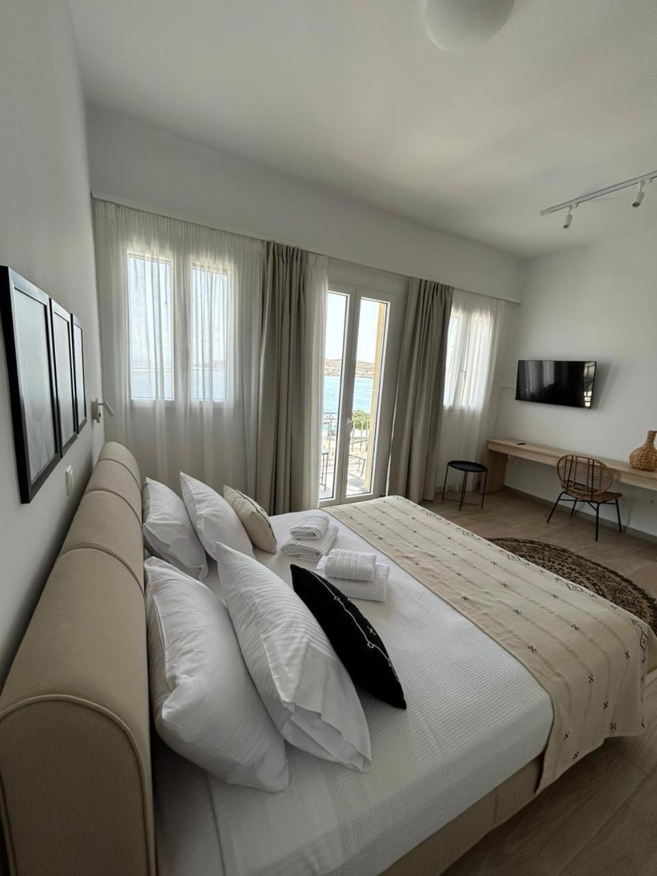 Emilia Suites Ermoúpoli Eksteriør bilde